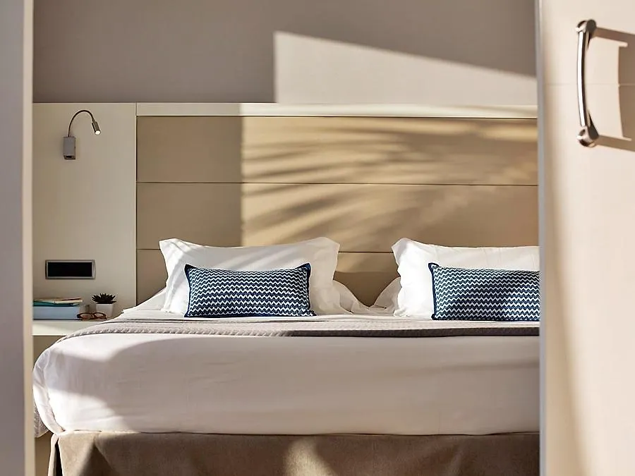 **** Hotel Las Gaviotas Suites Hotel&Spa Playa de Muro  España