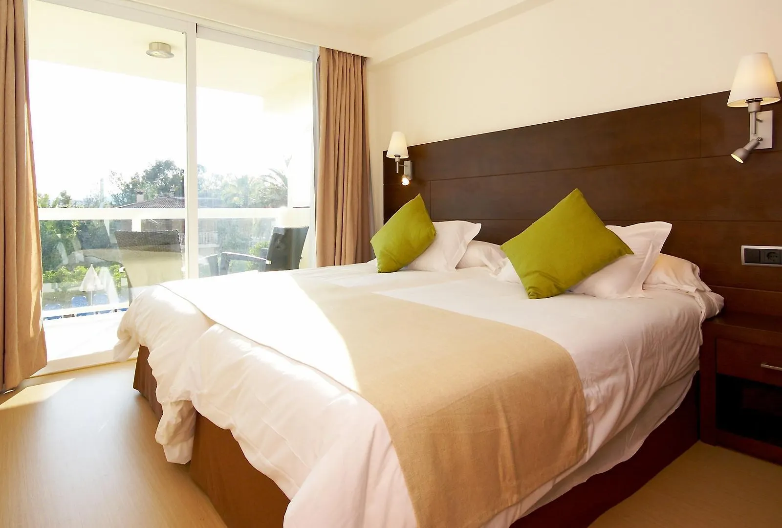 Las Gaviotas Suites Hotel & Spa Playa de Muro  Spain