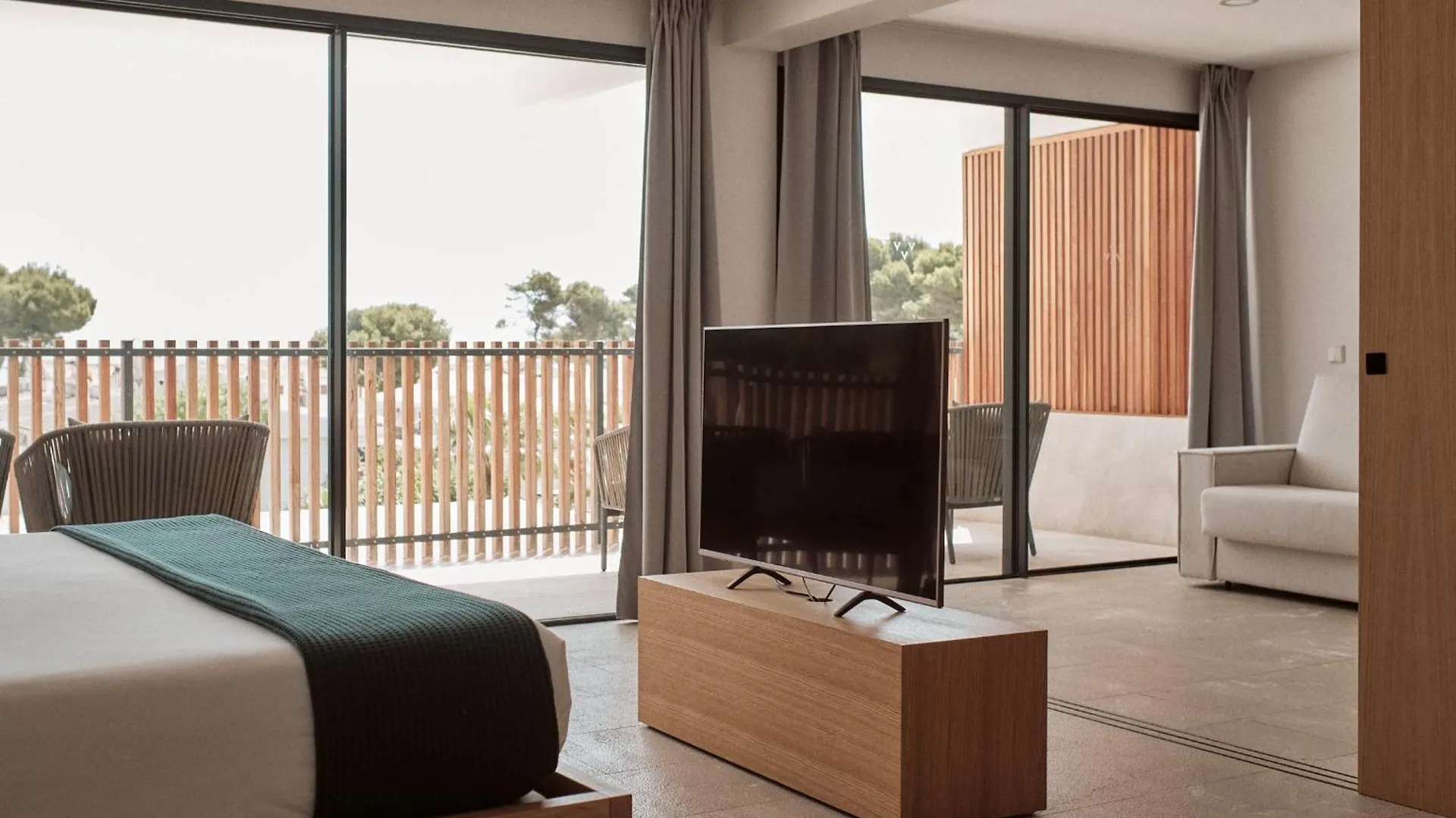 Las Gaviotas Suites Hotel & Spa Playa de Muro  4*, Playa de Muro (Mallorca) Spain